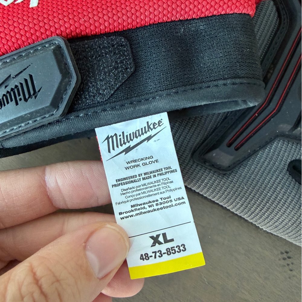 Milwaukee Work Gloves + Hat Bundle - image 5